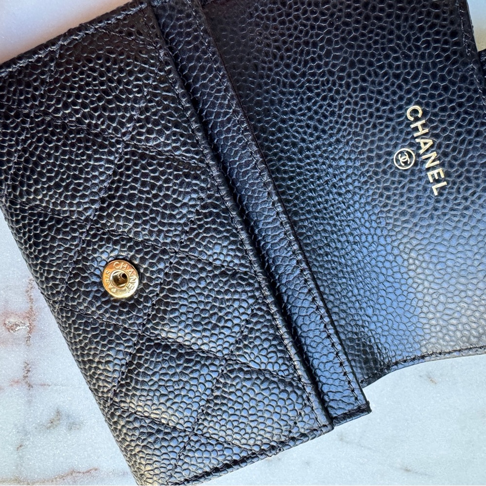 Chanel Caviar Classic Flap Card Holder Wallet - Picture 8 of 13